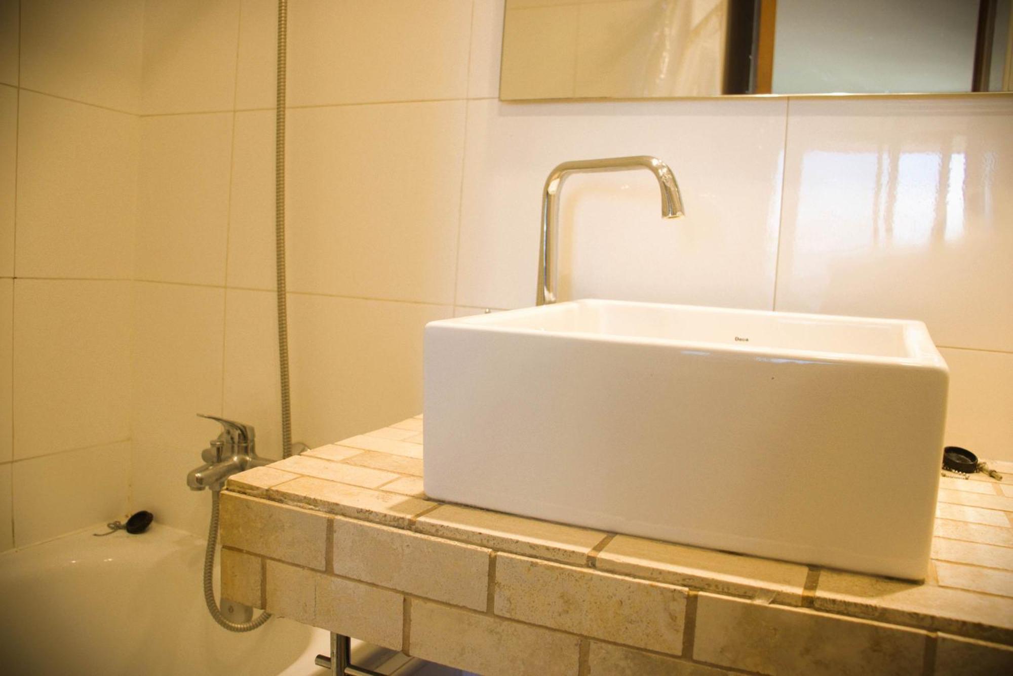 Apartamento Hom I Depto 1d En Condes Metro Escuela Militar Avn0423 *