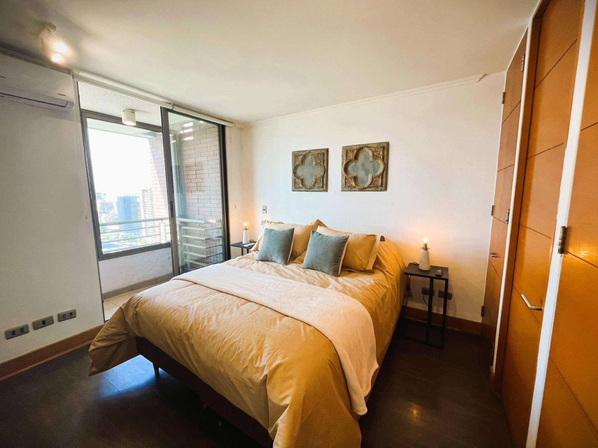 Apartamento Hom I Depto 1d En Condes Metro Escuela Militar Avn0423 Santiago