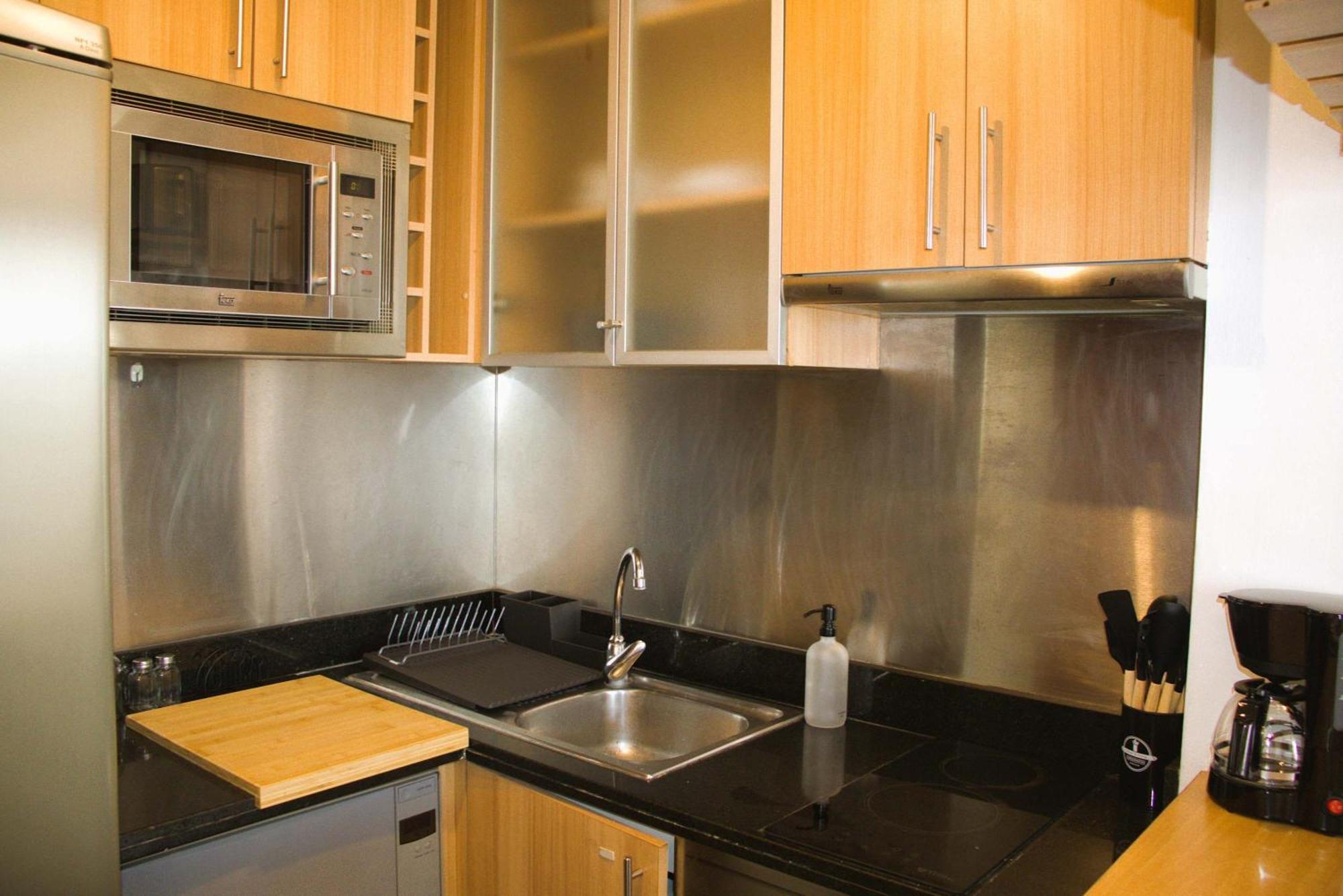 Apartamento Hom I Depto 1d En Condes Metro Escuela Militar Avn0423 *