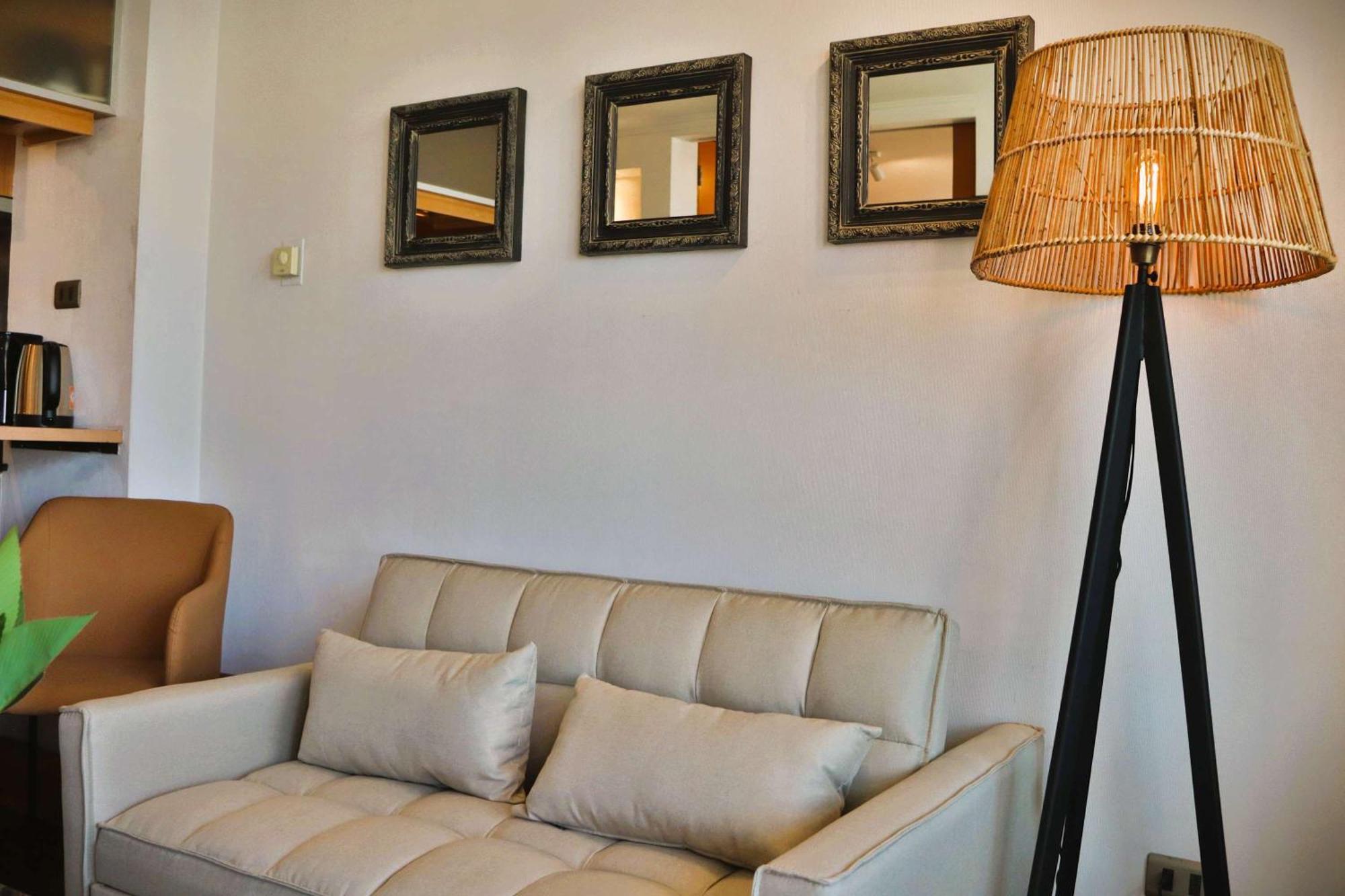 Hom I Depto 1d En Condes Metro Escuela Militar Avn0423 Apartamento Santiago