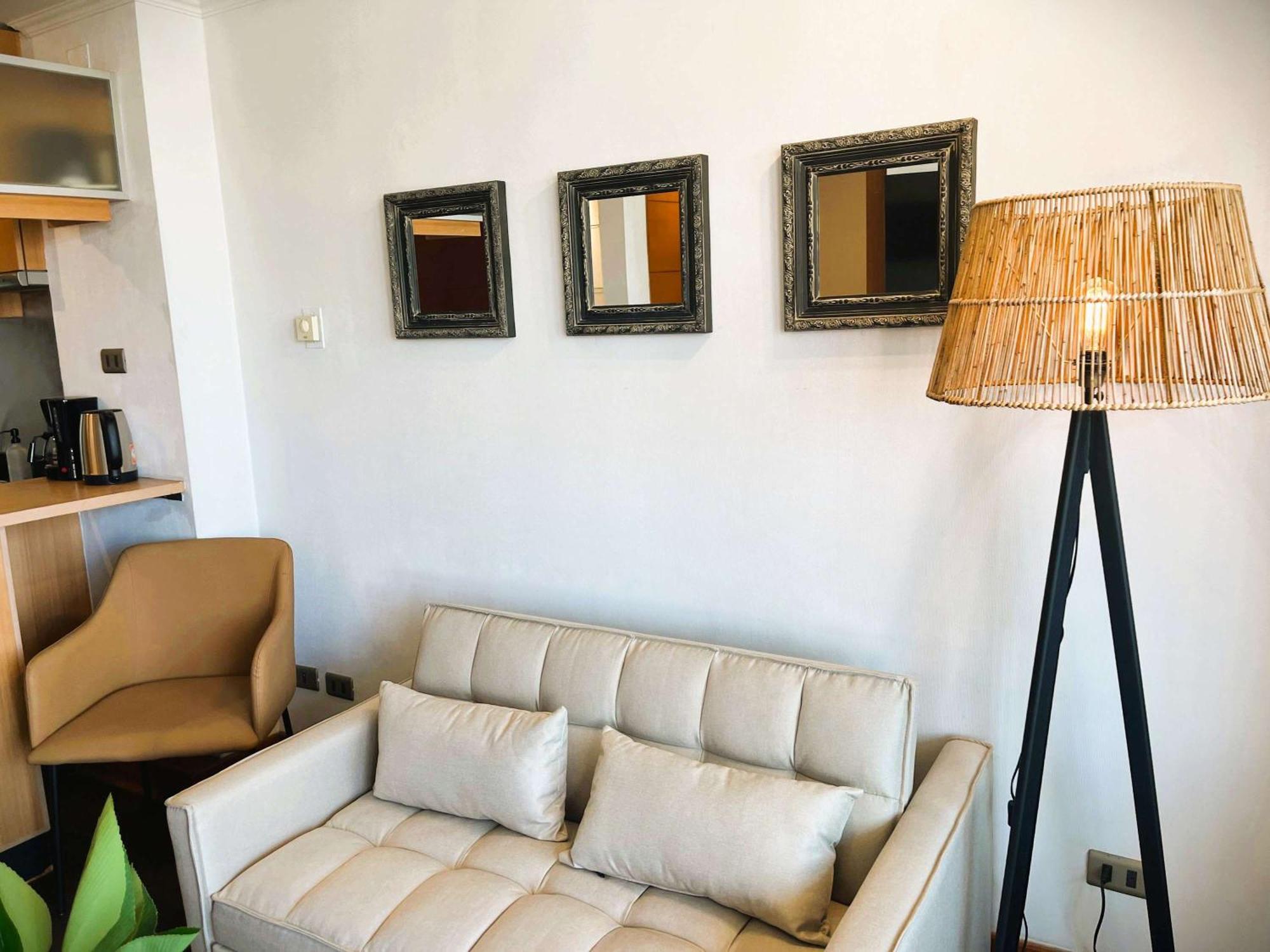 Apartamento Hom I Depto 1d En Condes Metro Escuela Militar Avn0423 *
