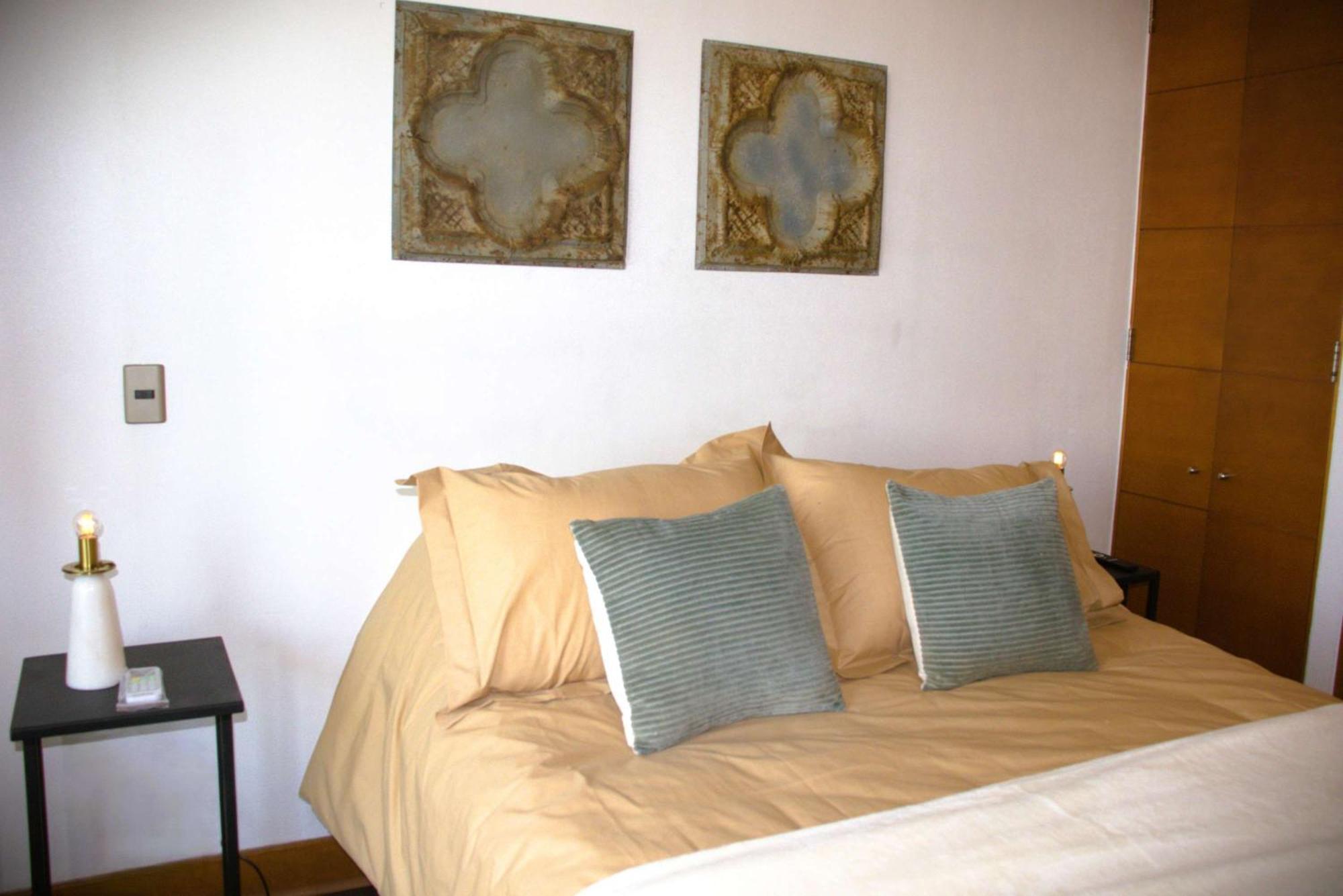 Apartamento Hom I Depto 1d En Condes Metro Escuela Militar Avn0423 *